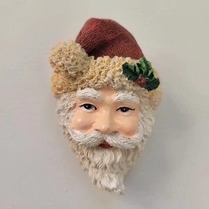1995 Brooch Pin Smiling Santa, Resin Santa Claus Christmas Jewelry